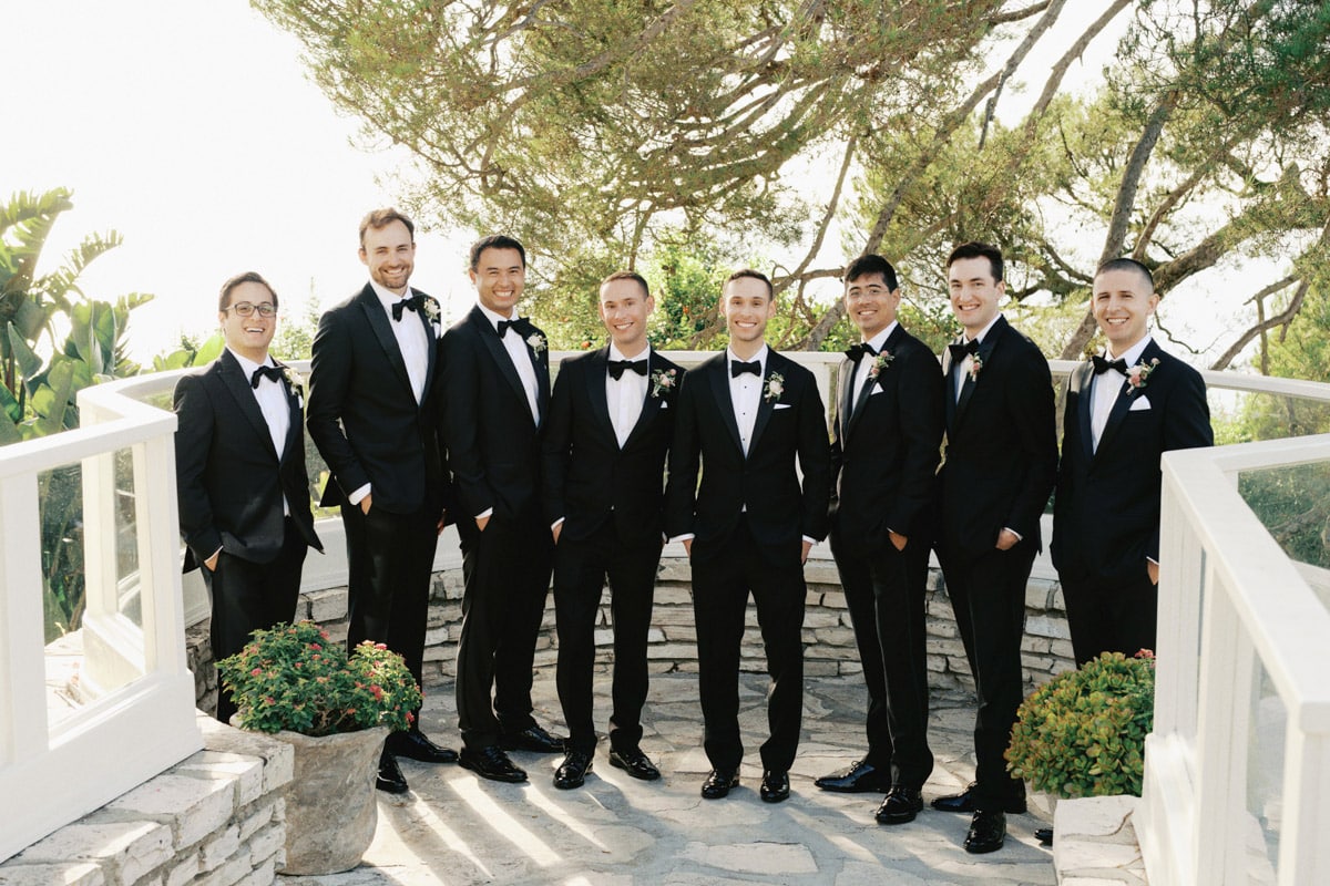 groomsmen photos